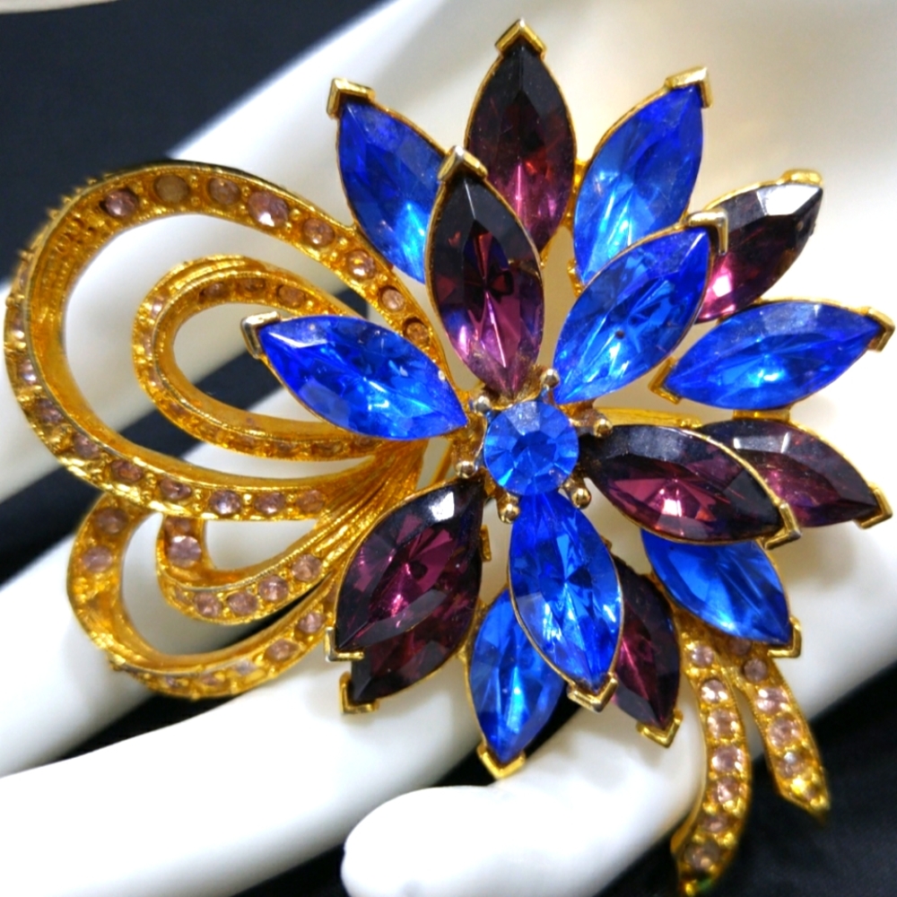 Vintage Mjent Brooch Purple Blue Gold